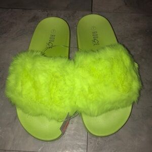 Brand new neon yellow green women size 7 fits size 6 faux fur slides
